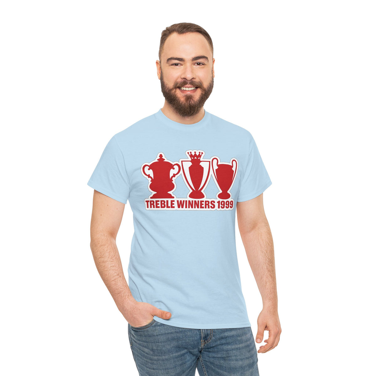 Manchester United Treble Winners 1999 Trophy Graphic Cotton T-Shirt