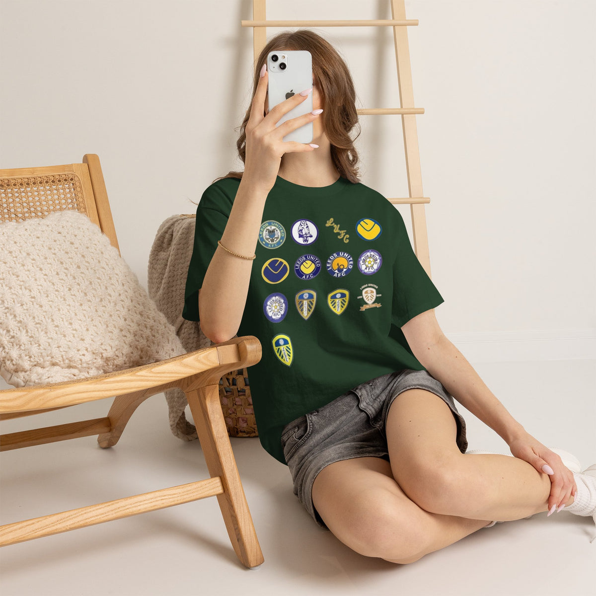 Leeds United Retro Crest Cotton T-Shirt — Vintage Football Club Emblem Tee