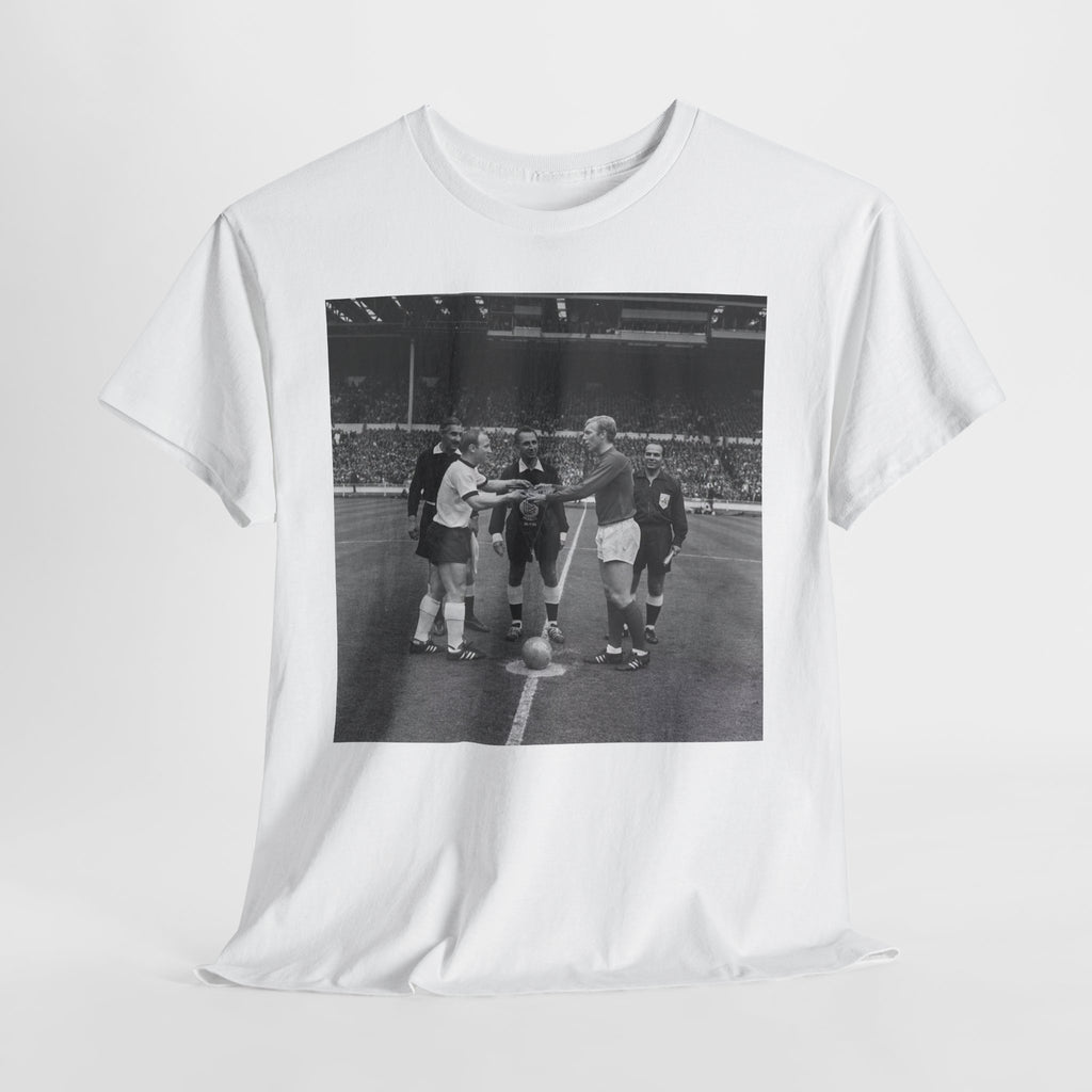 1966 World Cup Winners England Vintage Soccer Captains Coin Toss T-Shirt