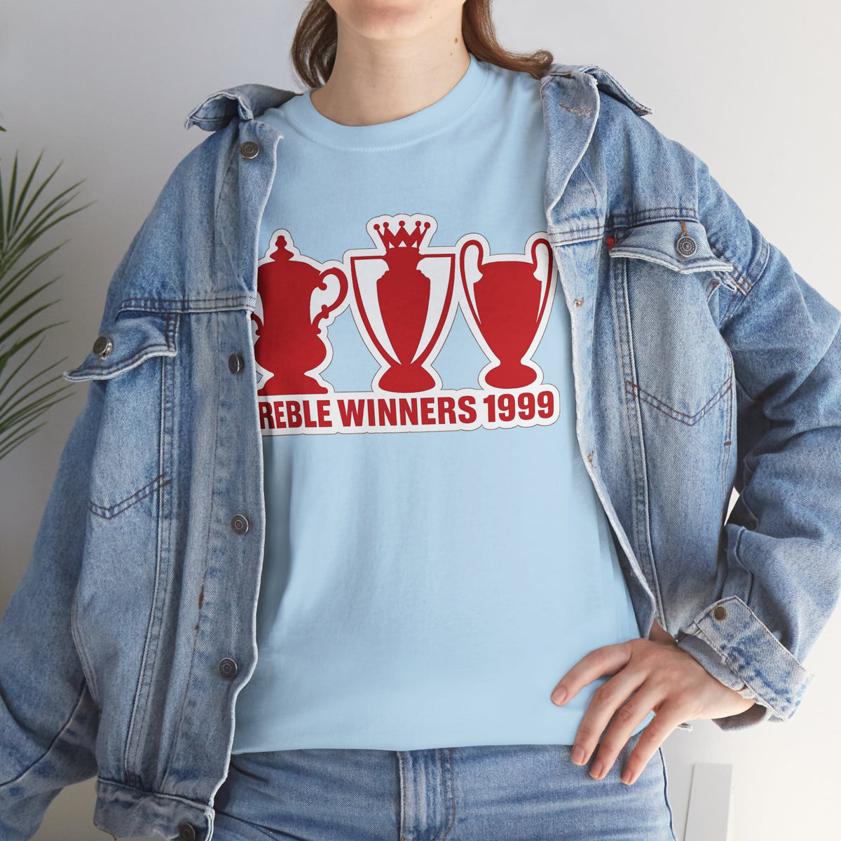 Manchester United Treble Winners 1999 Trophy Graphic Cotton T-Shirt
