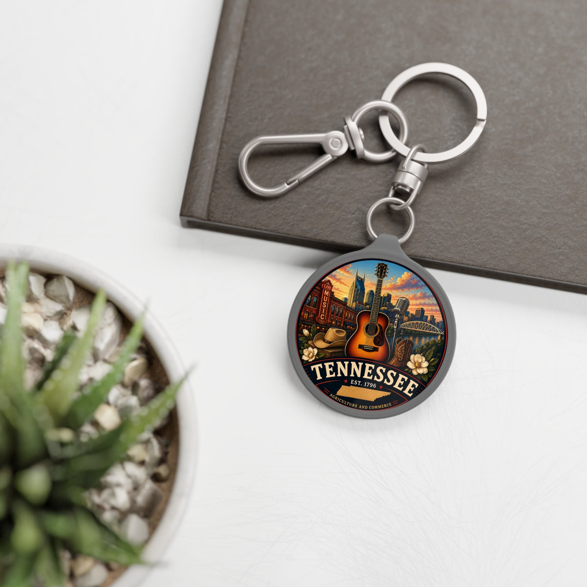 Tennessee Guitar Keyring Tag — Nashville Skyline Souvenir Keychain
