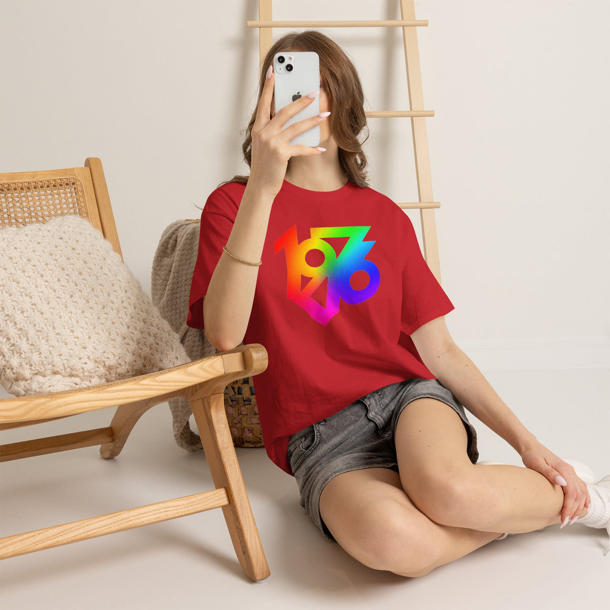 1976 Collection Rainbow Retro Tee / Cotton T-Shirt