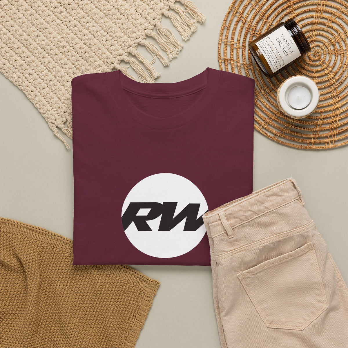 RW Logo T‑Shirt — Minimalist Retro Circle Graphic Tee