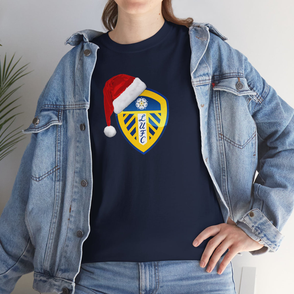 Leeds United Santa Hat Christmas Soccer Crest T‑Shirt – Festive Football Fan Tee