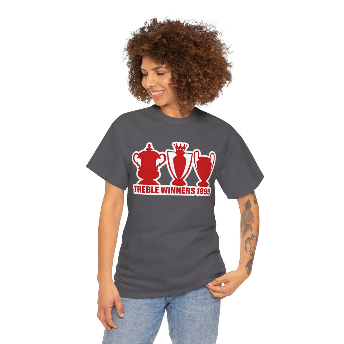 Manchester United Treble Winners 1999 Trophy Graphic Cotton T-Shirt