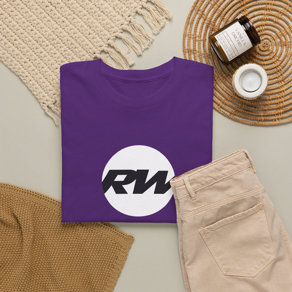 RW Logo T‑Shirt — Minimalist Retro Circle Graphic Tee
