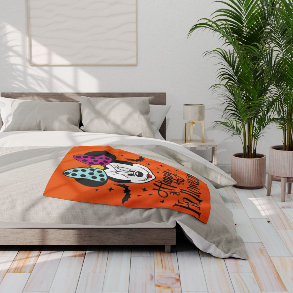 Halloween Minnie Mouse Fleece Blanket – "Happy Halloween" Orange Cozy Throw