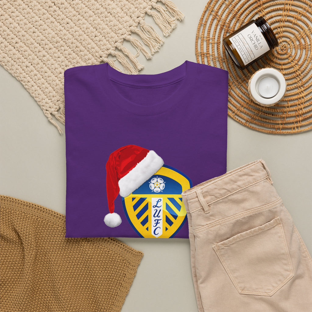 Leeds United Santa Hat Christmas Soccer Crest T‑Shirt – Festive Football Fan Tee