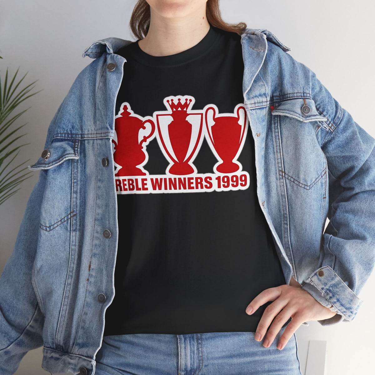 Manchester United Treble Winners 1999 Trophy Graphic Cotton T-Shirt