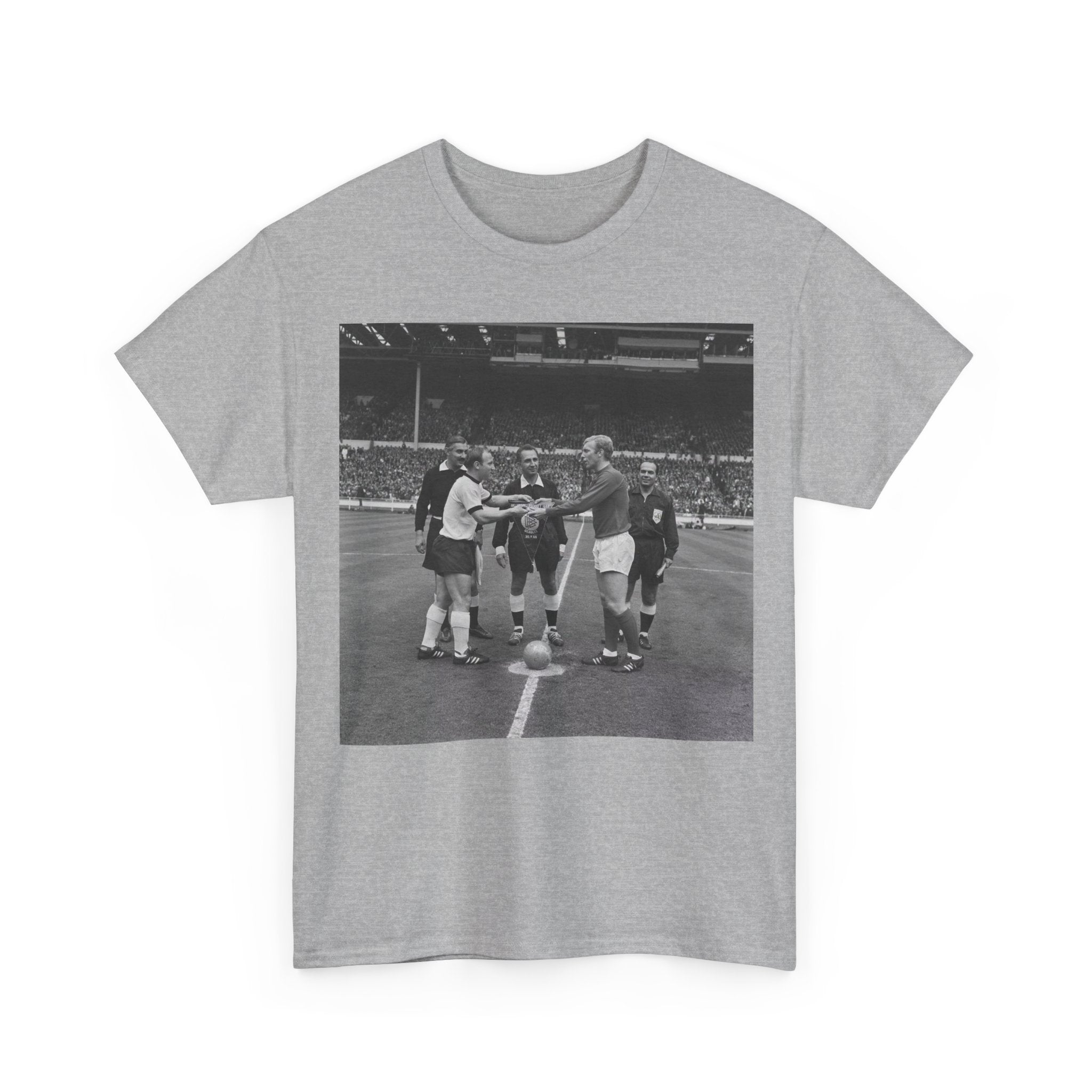 1966 World Cup Winners England Vintage Soccer Captains Coin Toss T-Shirt