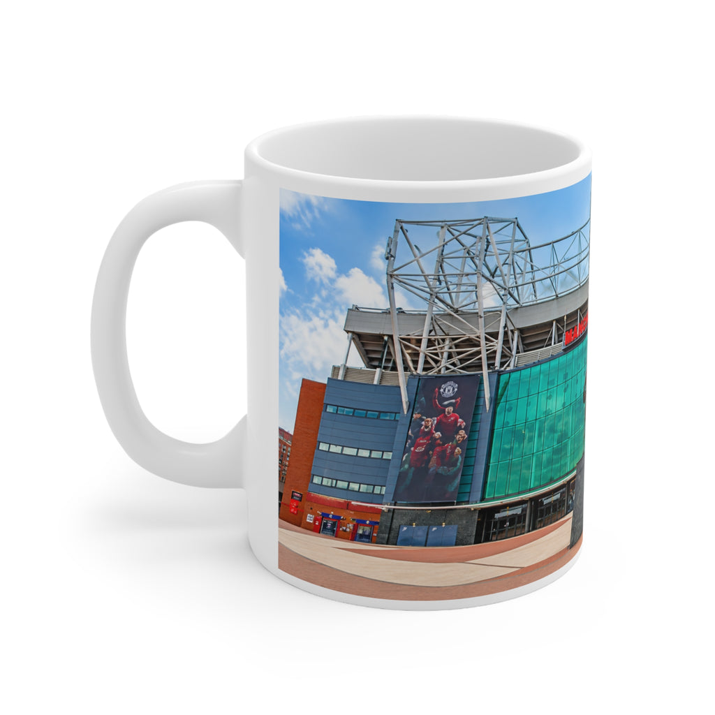 Manchester United Old Trafford Stadium Front Ceramic Coffee Mug — Iconic Football Statue & Facade 11oz/15oz