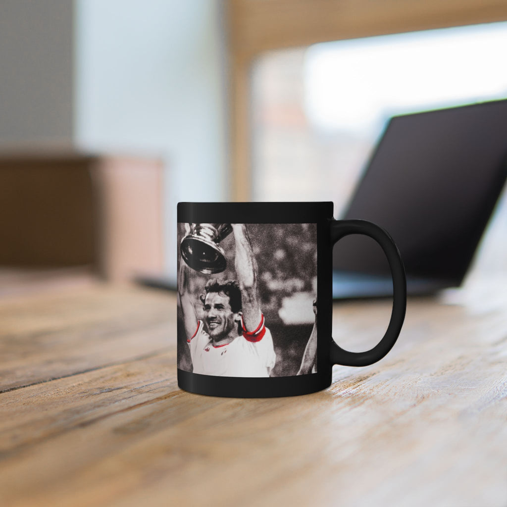 Franco Baresi AC Milan Tribute Black Mug – Vintage Trophy Celebration (11oz/15oz)