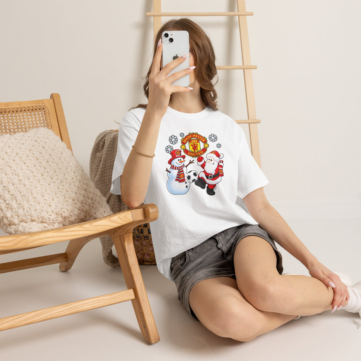 Manchester United Christmas Cotton Tee — Santa & Snowman Football Holiday Shirt