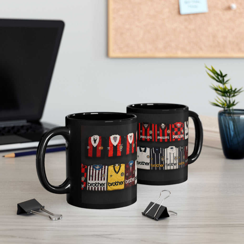 Manchester City Retro Away Football Kit Collage Mug — Vintage Soccer Jersey Coffee Cup (11oz/15oz)