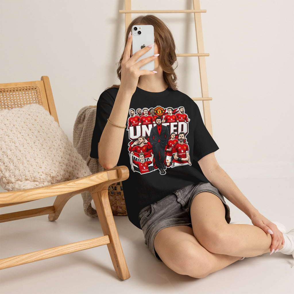 Manchester United Squad Graphic Tee — "UNITED" Football Fans T-Shirt