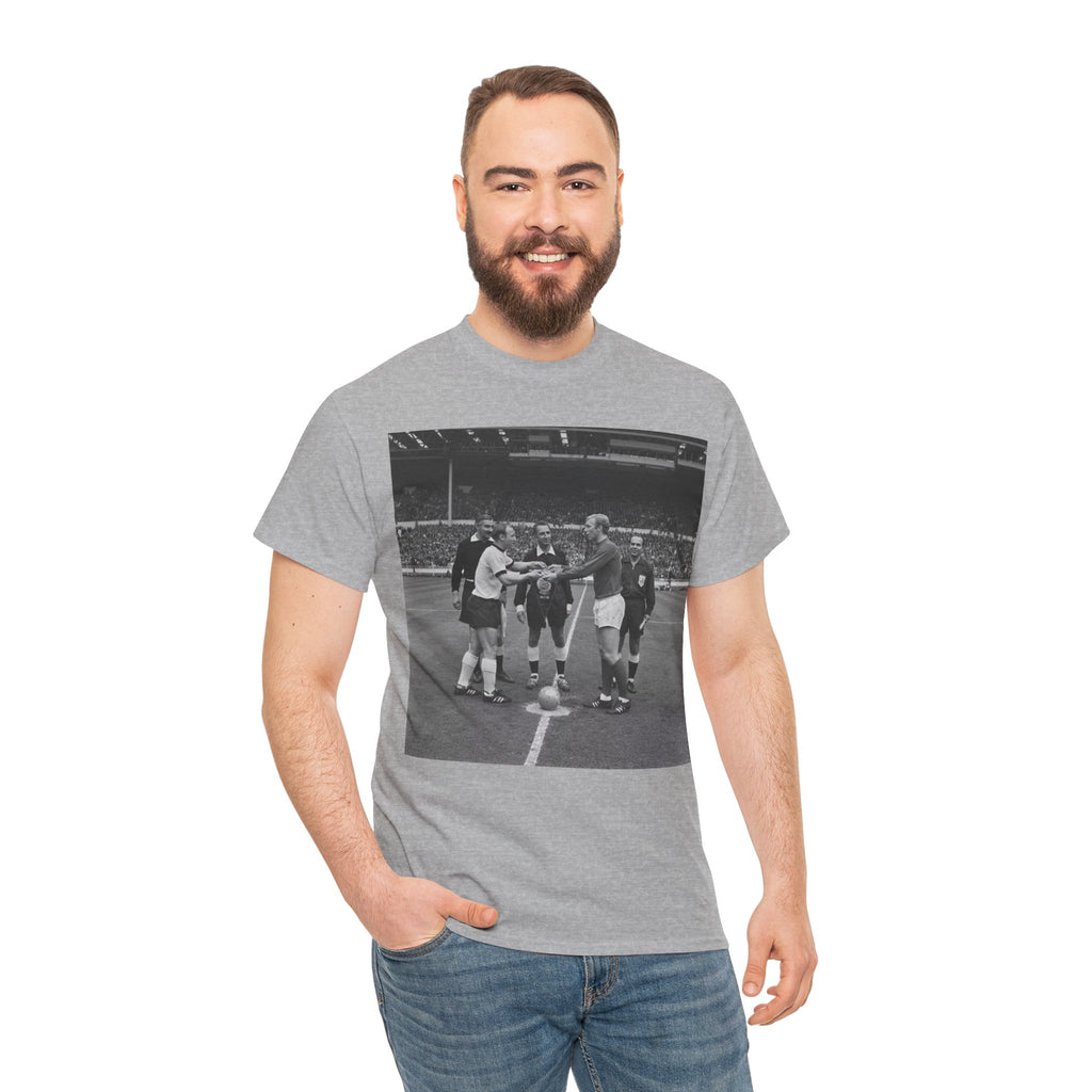 1966 World Cup Winners England Vintage Soccer Captains Coin Toss T-Shirt