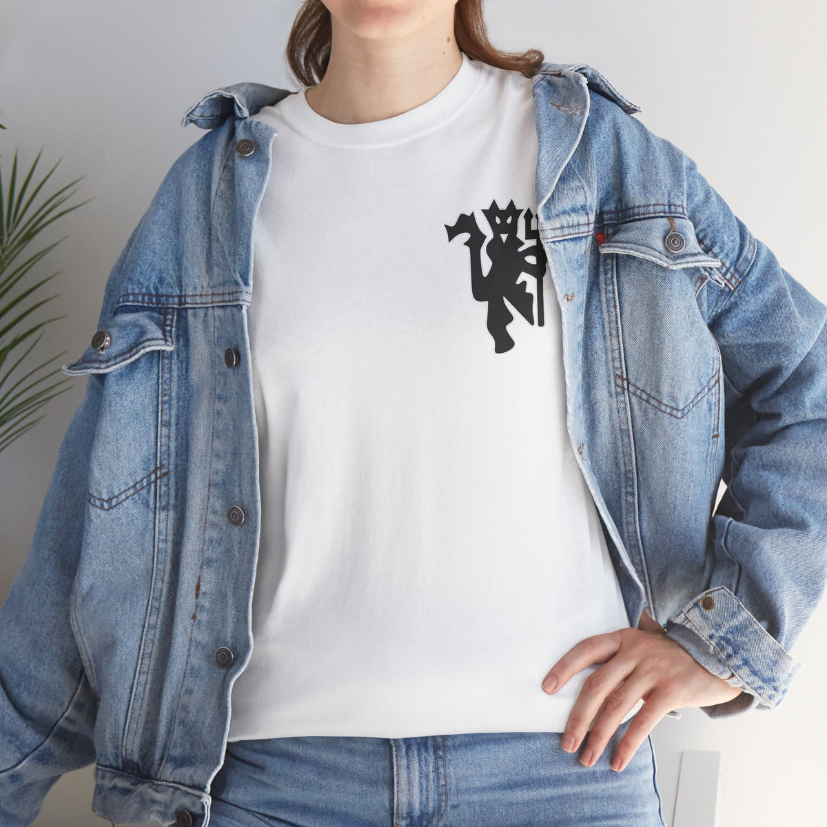 Manchester United Devil Cotton T-Shirt – Retro Trident Football Crest Tee
