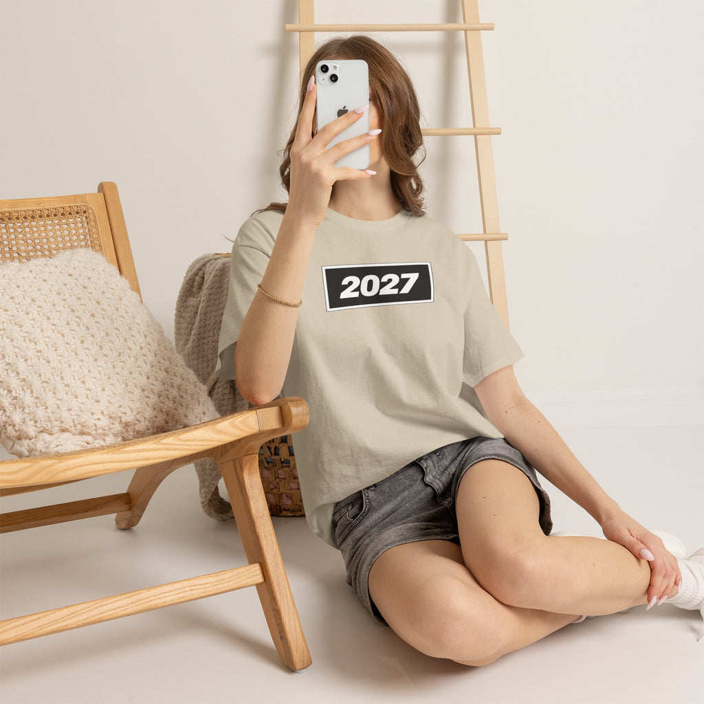 Oasis Inspired 2027 Graphic Tee — Minimal Year Rectangle T‑Shirt for New Year Celebrations