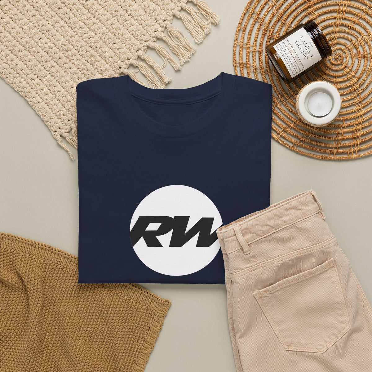 RW Logo T‑Shirt — Minimalist Retro Circle Graphic Tee