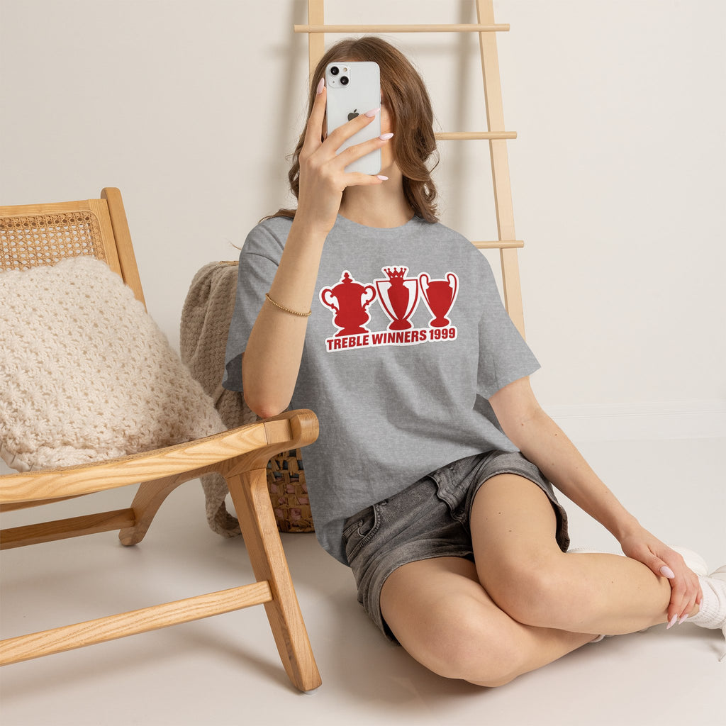 Manchester United Treble Winners 1999 Trophy Graphic Cotton T-Shirt