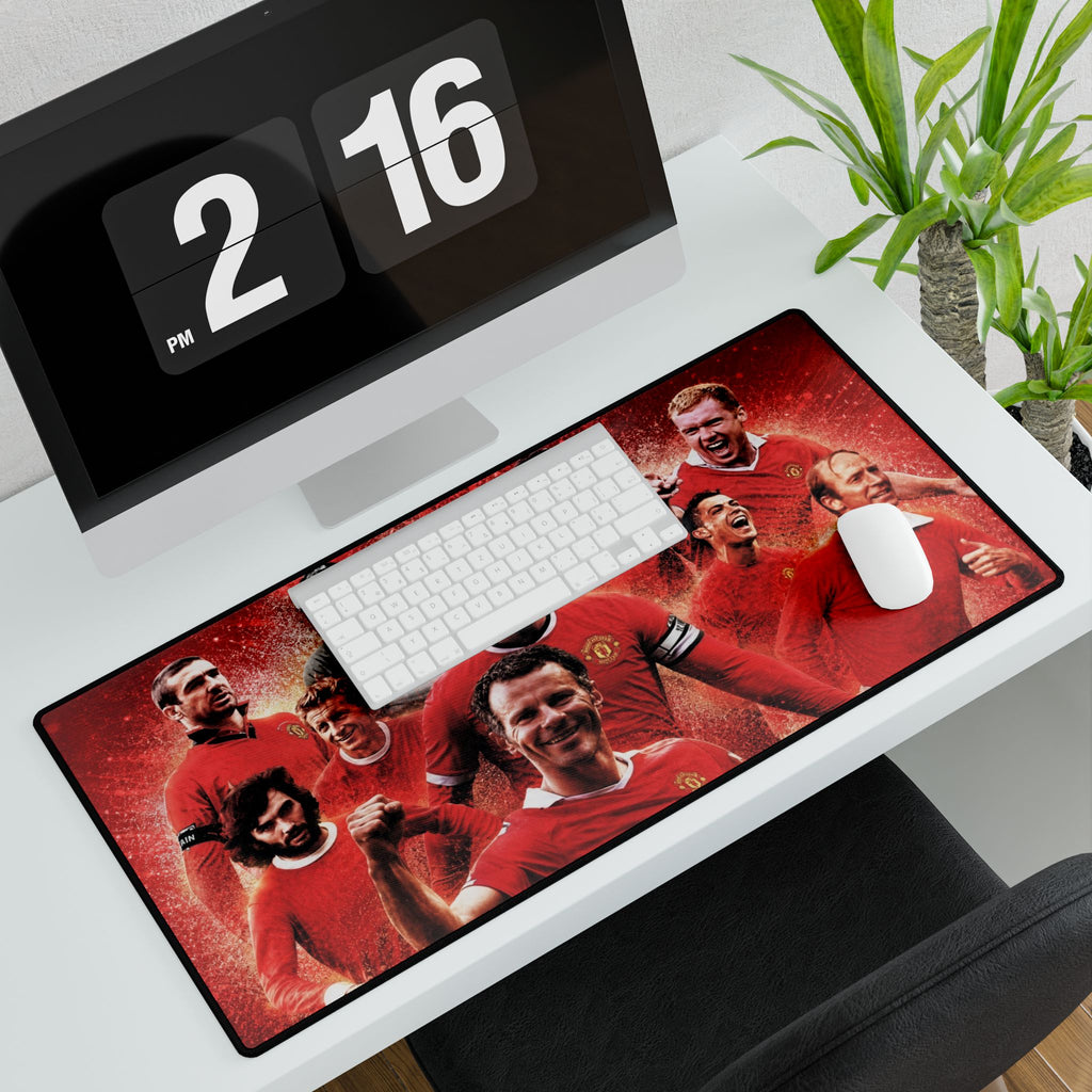 Manchester United Football Legends Desk Mat — Large Gaming/Office Mouse Pad