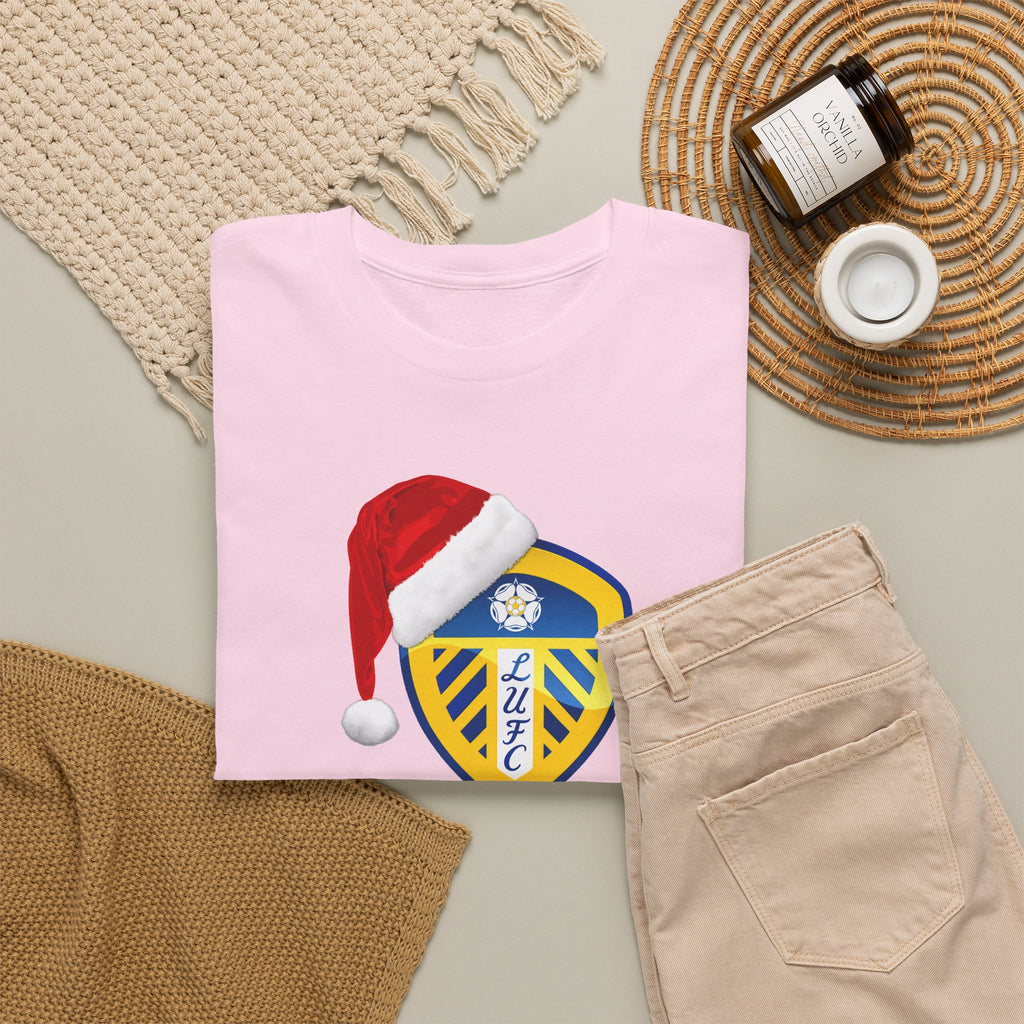 Leeds United Santa Hat Christmas Soccer Crest T‑Shirt – Festive Football Fan Tee