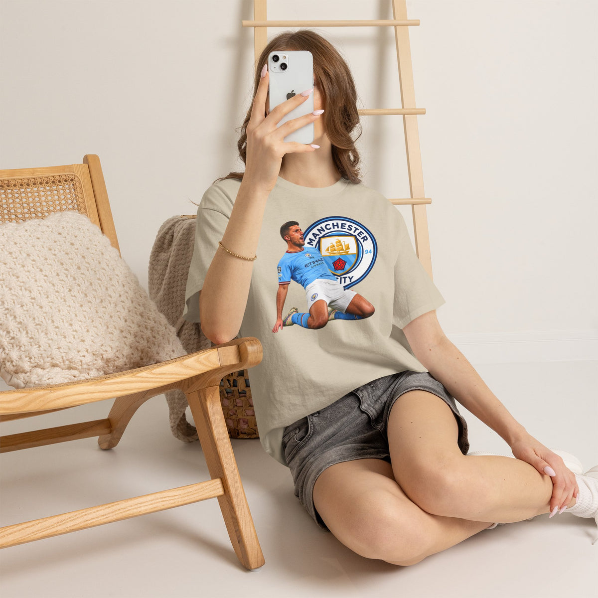 Rodri Manchester City Legend Cotton T-Shirt – Celebratory Slide Graphic Tee