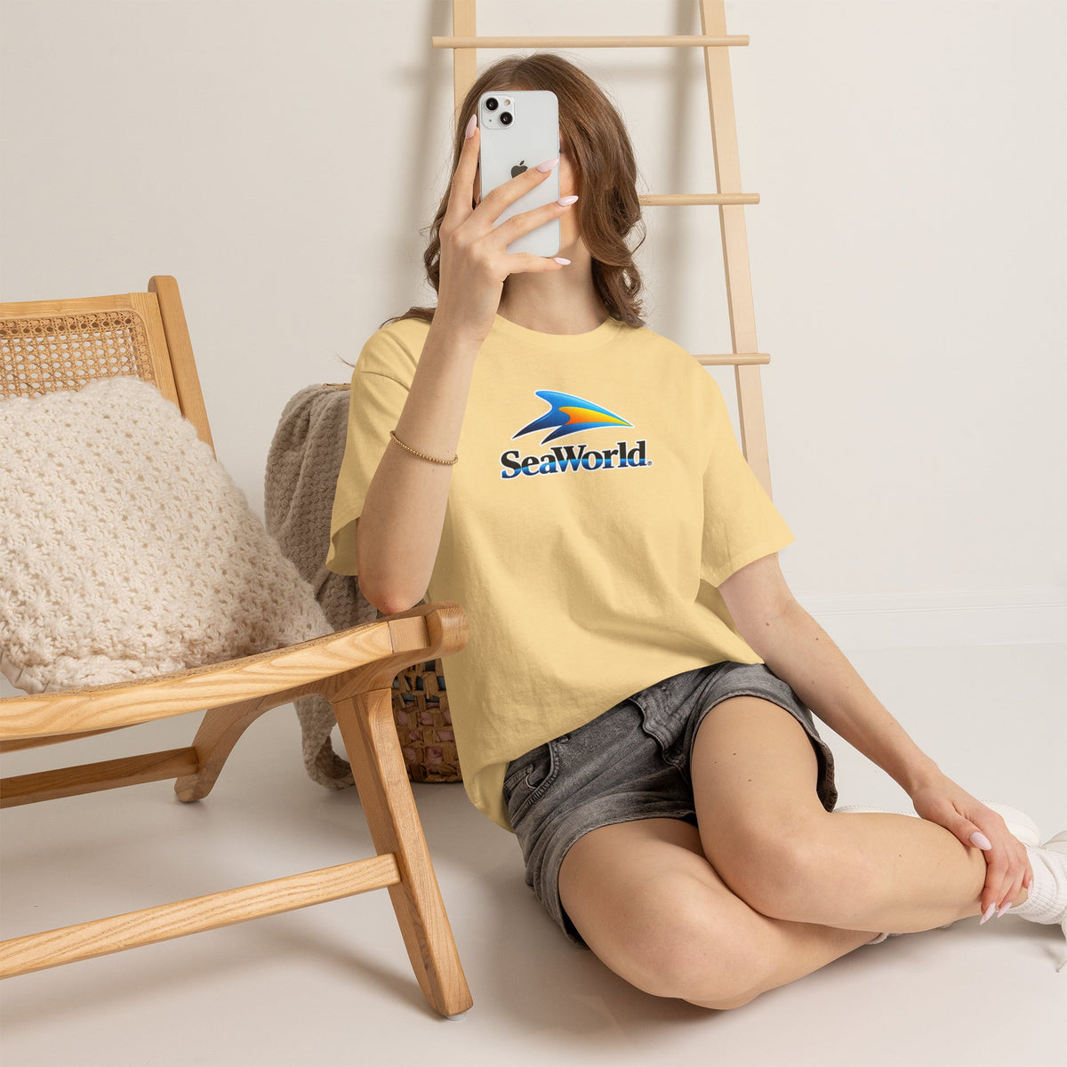 SeaWorld Logo T-Shirt — Classic Ocean Theme Tee