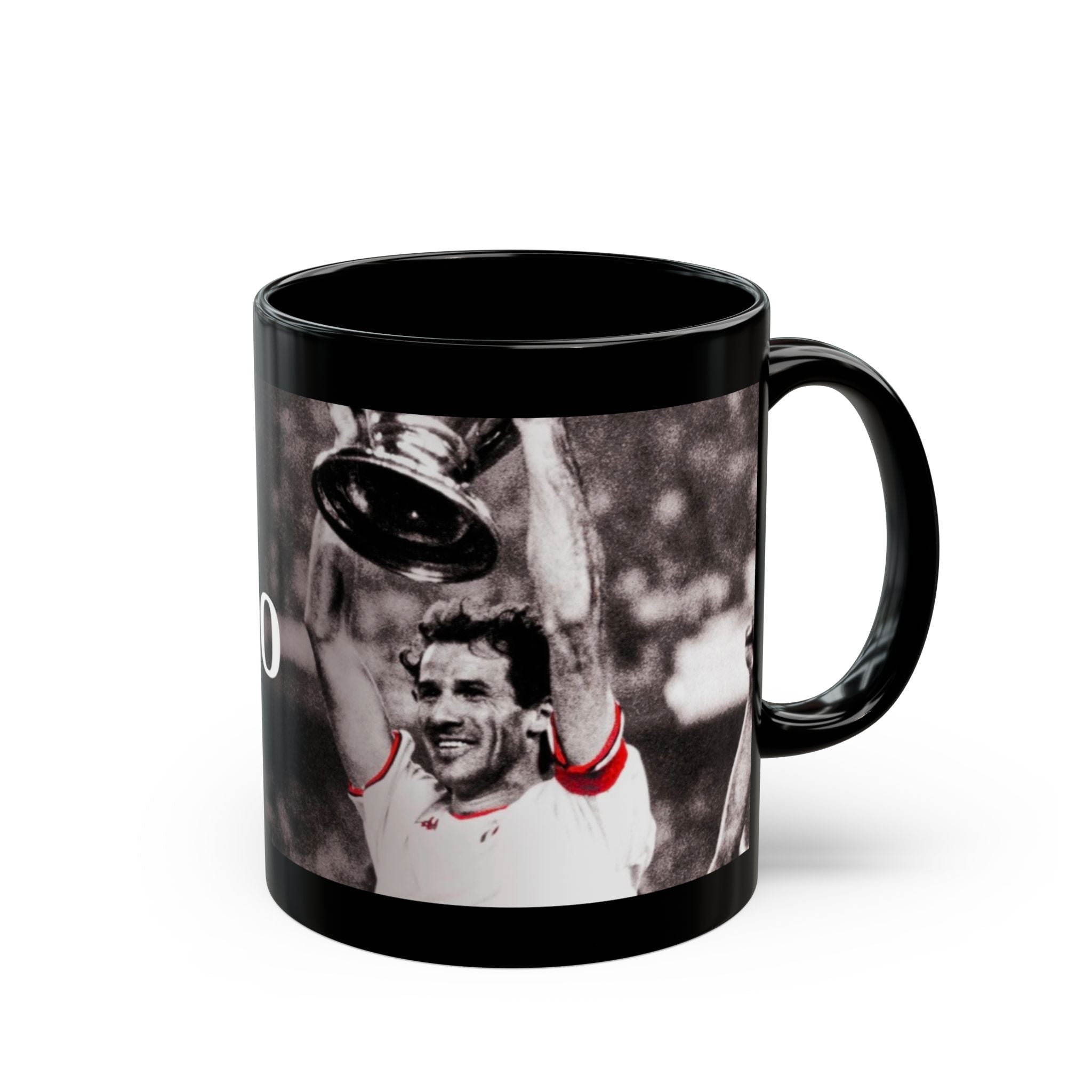 Franco Baresi AC Milan Tribute Black Mug – Vintage Trophy Celebration (11oz/15oz)