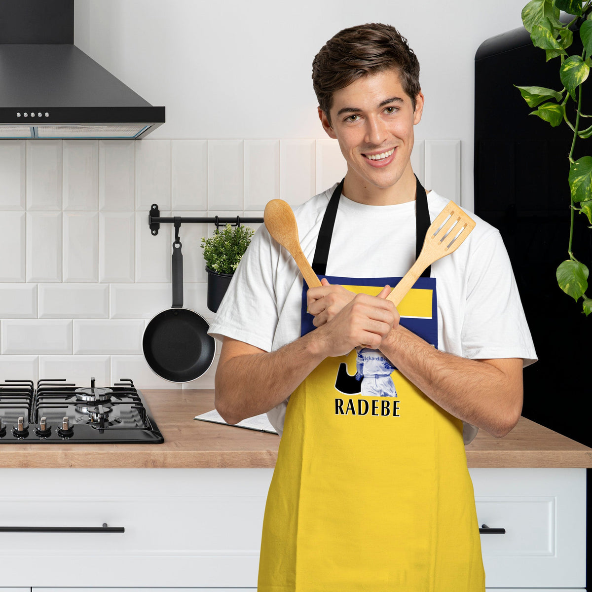 Leeds Radebe 5 - Water-Resistant Adults Apron