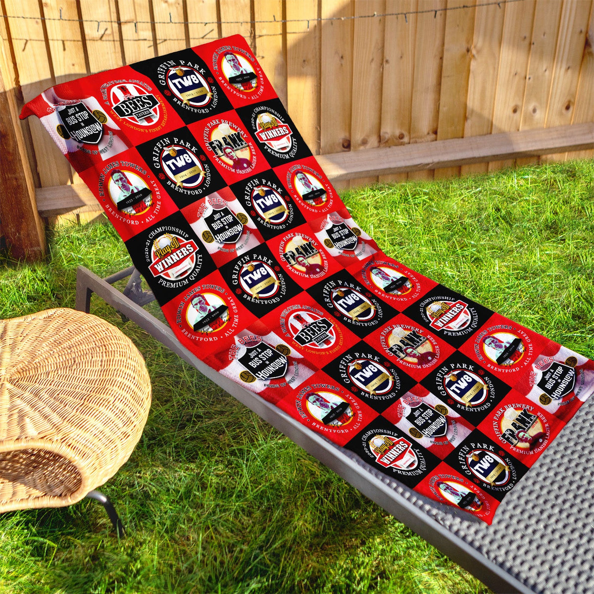 Brentford - Football Legends - Microfibre Beach Towel - 150cm x 75cm