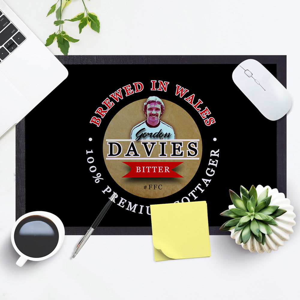 Fulham  Gordon Davies  - Football Legends - Door Mat -60cm X 40cm