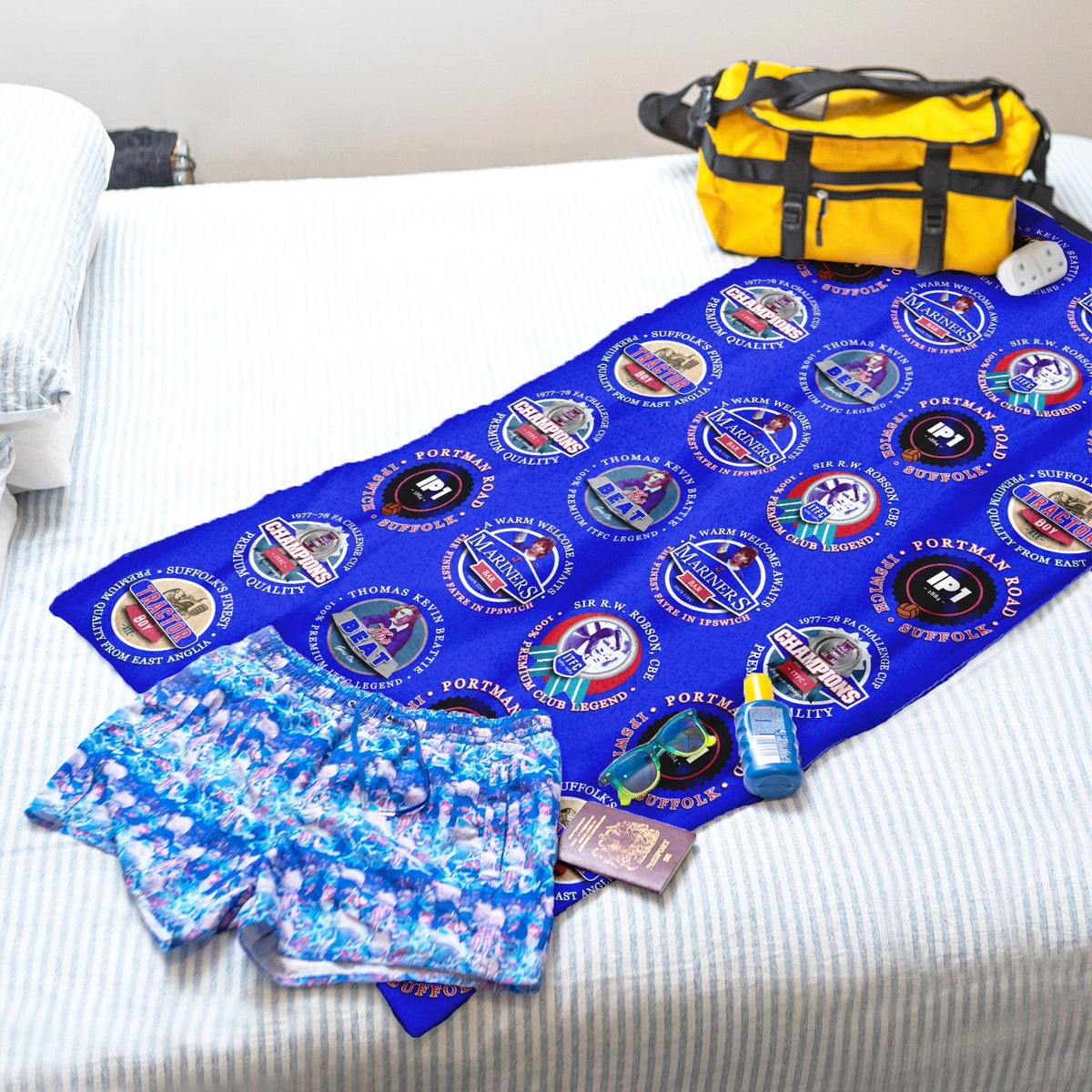 Ipswich - Football Legends - Microfibre Beach Towel - 150cm x 75cm