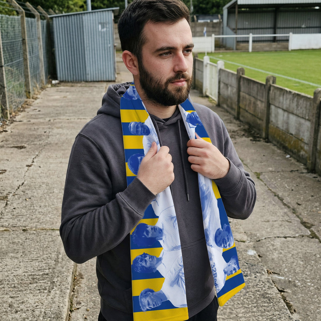 Leeds Legends - Knitted Eyelet Football Scarf