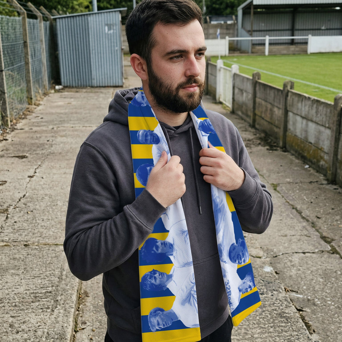 Leeds Legends - Knitted Eyelet Football Scarf