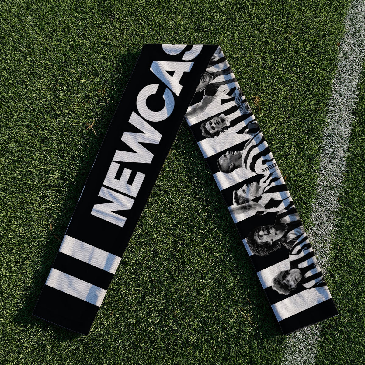 Newcastle Legends - Knitted Eyelet Football Scarf