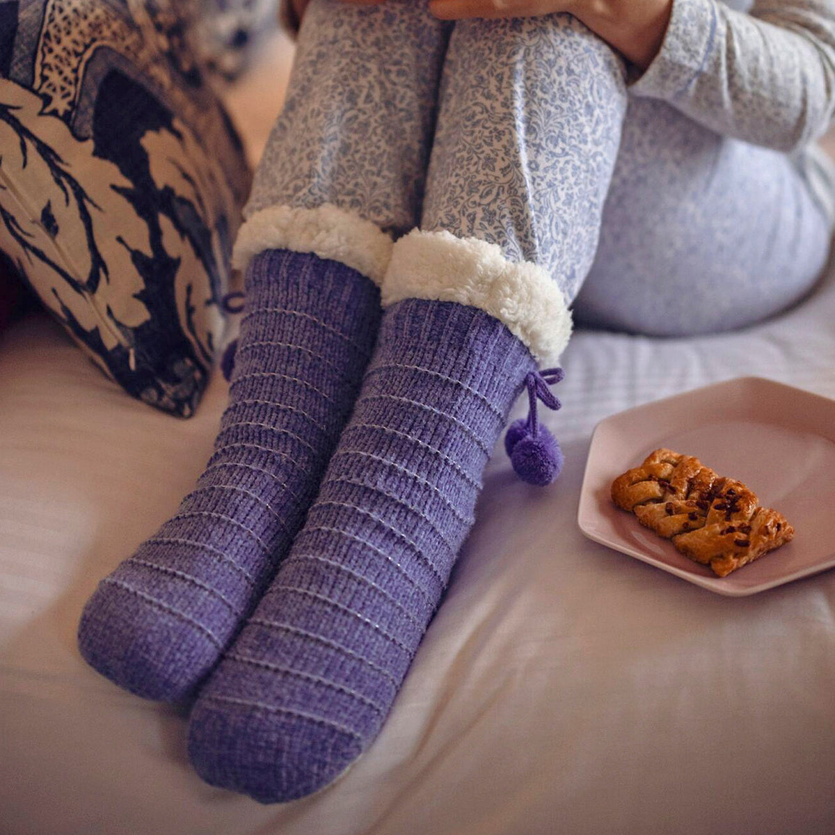 1 Pair Ladies Chenille Slipper Socks with Moccasin Sole - Soft Cosy Comfort