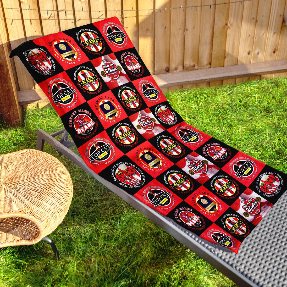 Sheffield - Football Legends - Microfibre Beach Towel - 150cm x 75cm