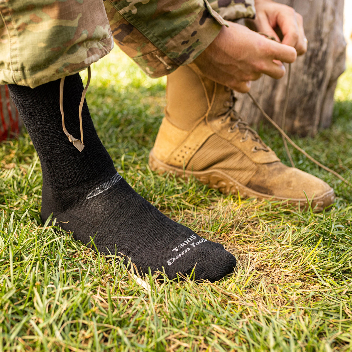 Mens Merino Wool Mid-Calf Lightweight Tactical Cushioned Boot Socks
