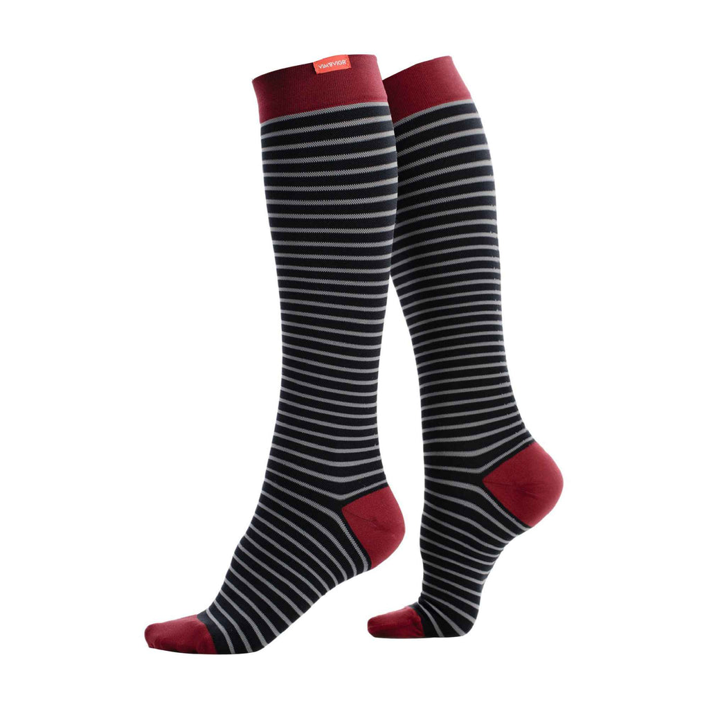 1 Pack Wide Calf Nylon Graduated Compression Socks | 30-40 mmHg